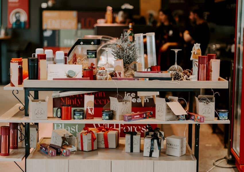 christmas shopping on a budget