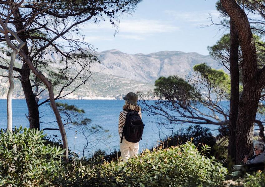 where to travel on budget